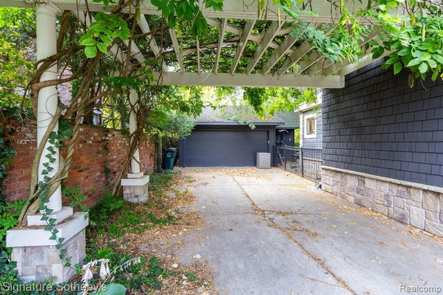 608 Purdy Street, Birmingham, MI 48009