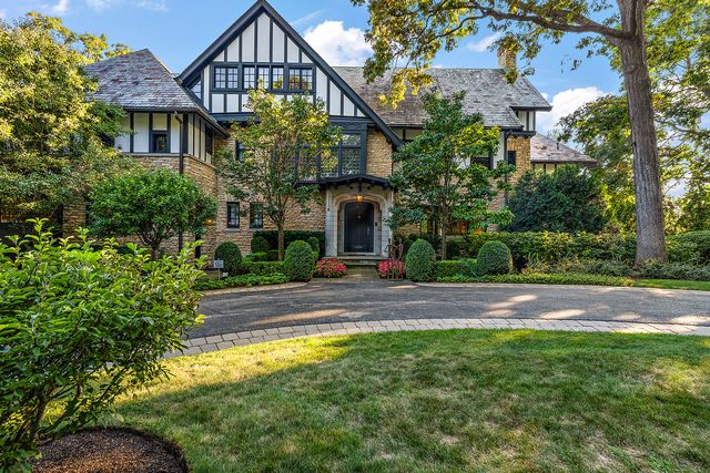 640 Hill Road, Winnetka, IL 60093