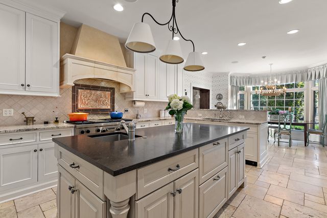 640 Hill Road, Winnetka, IL 60093