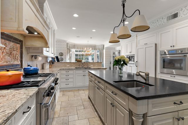 640 Hill Road, Winnetka, IL 60093