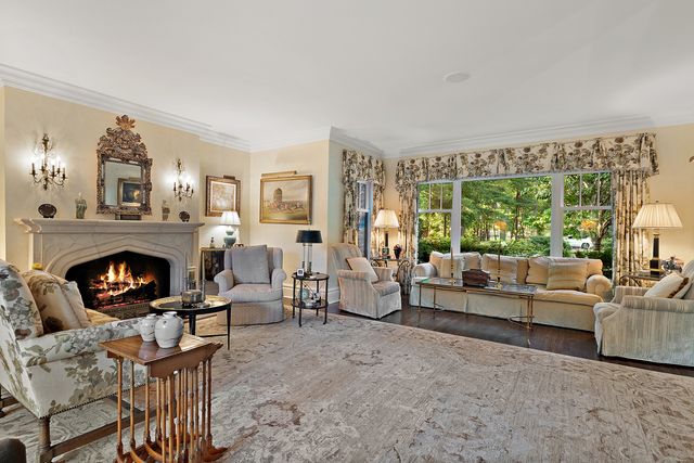 640 Hill Road, Winnetka, IL 60093