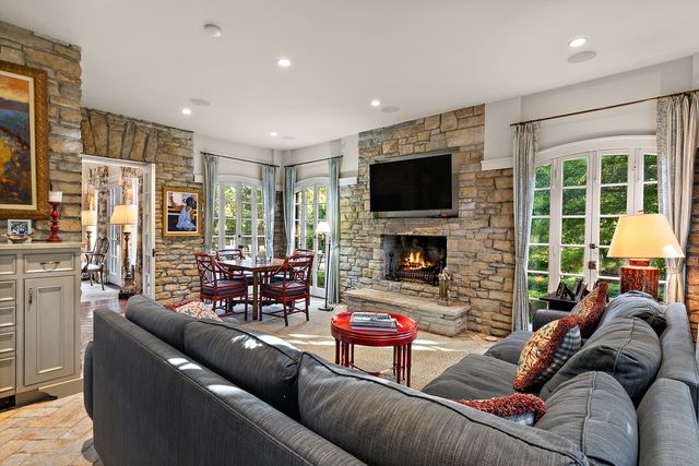 640 Hill Road, Winnetka, IL 60093