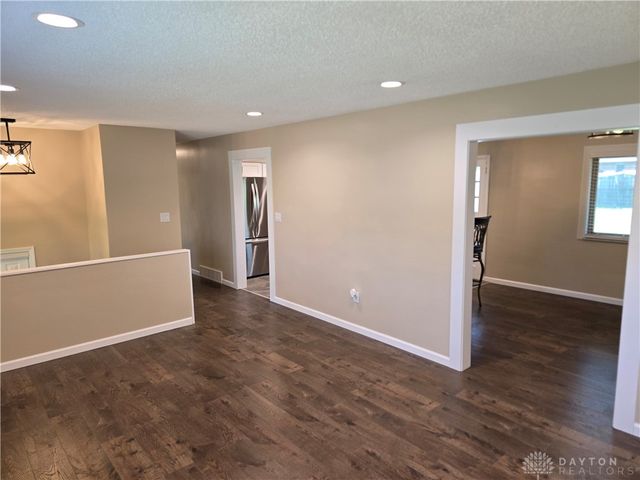 1617 Belvo Road, Miamisburg, OH 45342