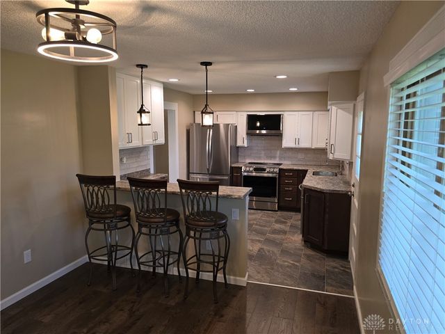 1617 Belvo Road, Miamisburg, OH 45342