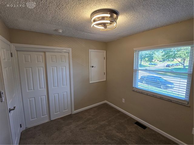 1617 Belvo Road, Miamisburg, OH 45342