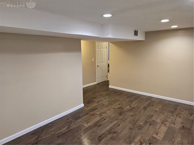 1617 Belvo Road, Miamisburg, OH 45342