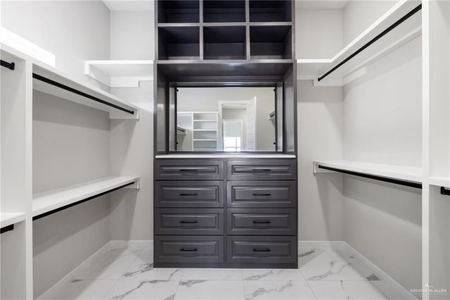 8042 49th Lane, Mcallen, TX 78504