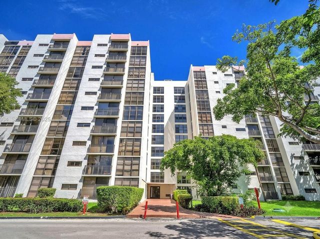 17021 N Bay Road 529, Sunny Isles Beach, FL 33160
