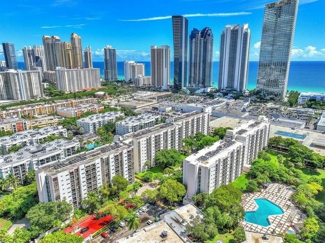 17021 N Bay Road 529, Sunny Isles Beach, FL 33160