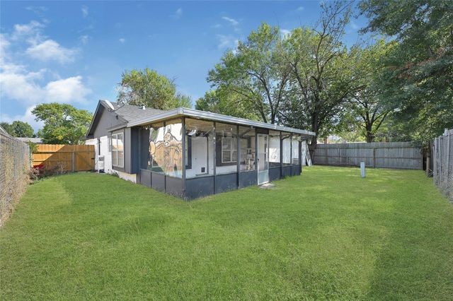 9611 Camrose Court, Houston, TX 77086