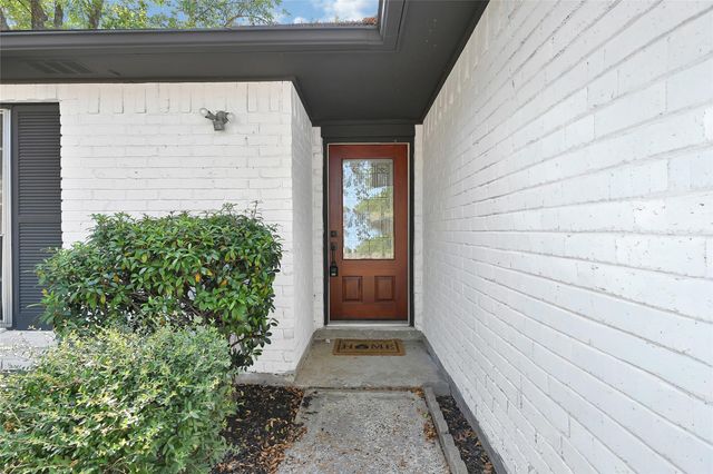9611 Camrose Court, Houston, TX 77086