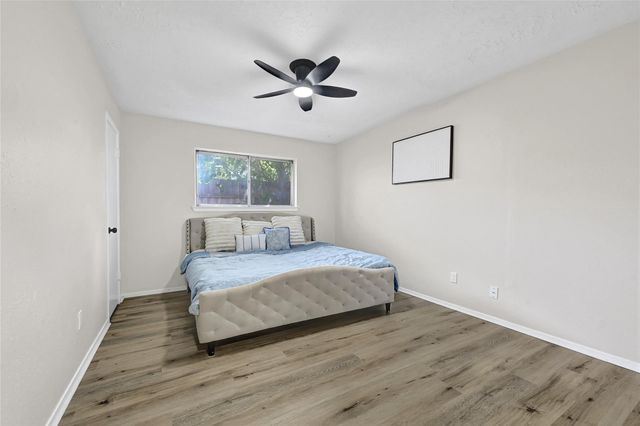 9611 Camrose Court, Houston, TX 77086