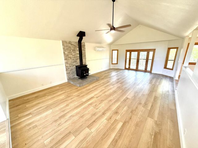 16594 You Bet, Grass Valley, CA 95945