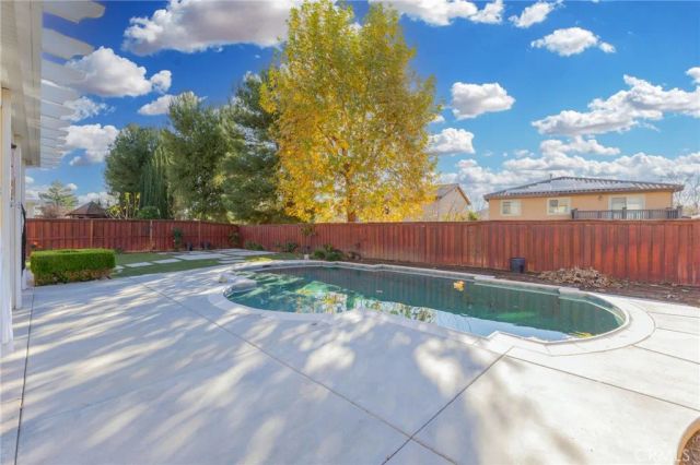 1359 Laurestine Way, Beaumont, CA 92223