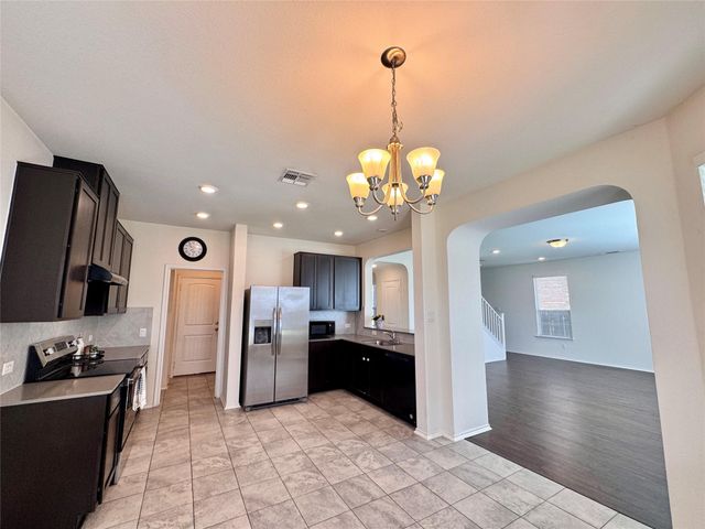 16501 Brogan LN, Pflugerville, TX 78660