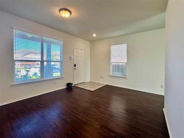 16501 Brogan LN, Pflugerville, TX 78660