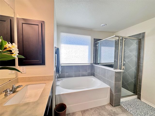 16501 Brogan LN, Pflugerville, TX 78660