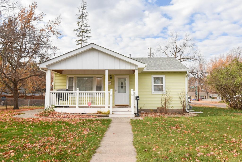 4651 Colorado Avenue N, Crystal, MN 55422