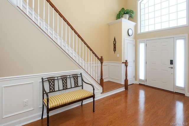 106 Victoria Place, Melville, NY 11747