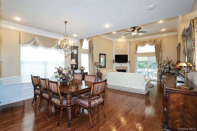 106 Victoria Place, Melville, NY 11747