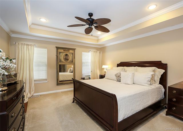 106 Victoria Place, Melville, NY 11747