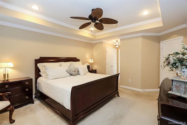 106 Victoria Place, Melville, NY 11747