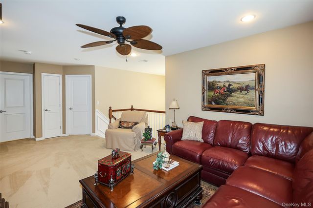 106 Victoria Place, Melville, NY 11747