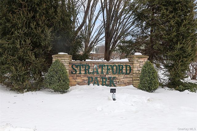 106 Victoria Place, Melville, NY 11747