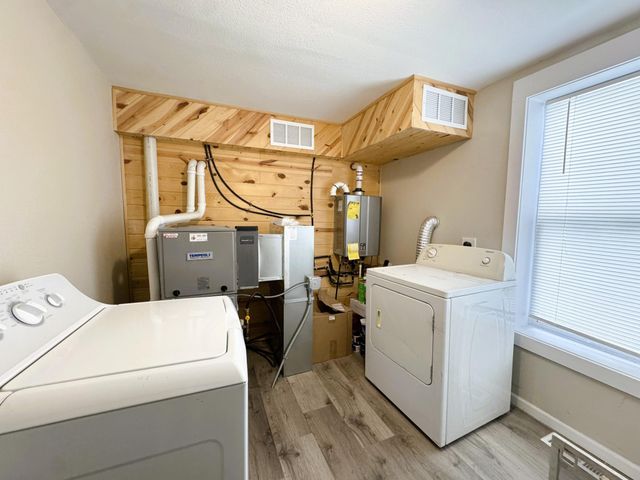 514 E Hampden Avenue, Fergus Falls, MN 56537