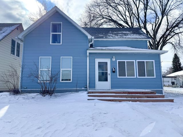 514 E Hampden Avenue, Fergus Falls, MN 56537