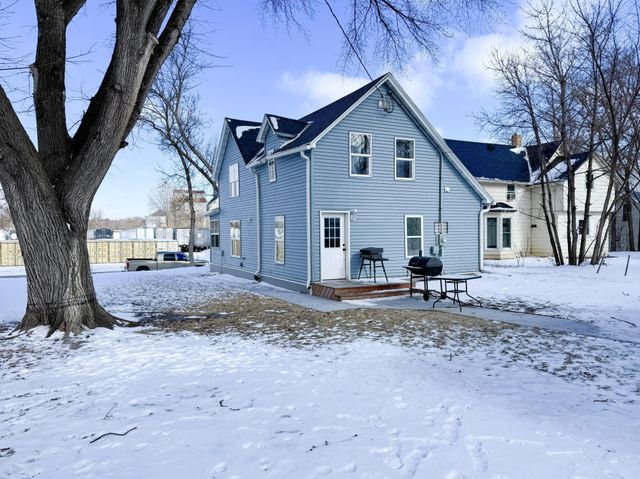 514 E Hampden Avenue, Fergus Falls, MN 56537