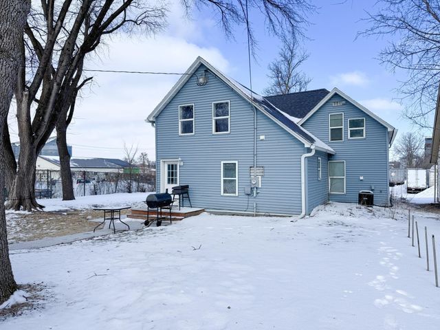 514 E Hampden Avenue, Fergus Falls, MN 56537