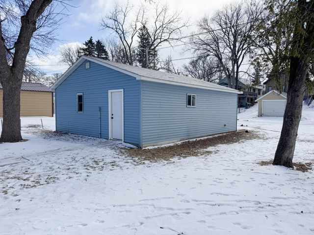 514 E Hampden Avenue, Fergus Falls, MN 56537