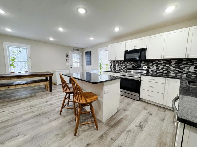 514 E Hampden Avenue, Fergus Falls, MN 56537