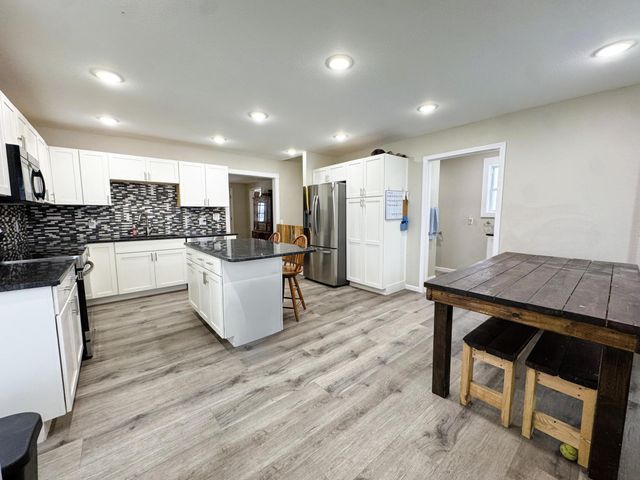 514 E Hampden Avenue, Fergus Falls, MN 56537