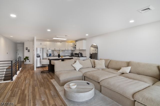 300 Gorge Rd 36, Cliffside Park Boro, NJ 07010