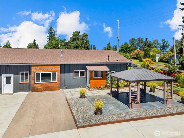 3275 Bennett Drive, Bellingham, WA 98225