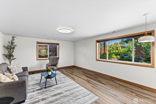 3275 Bennett Drive, Bellingham, WA 98225