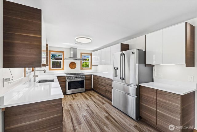 3275 Bennett Drive, Bellingham, WA 98225