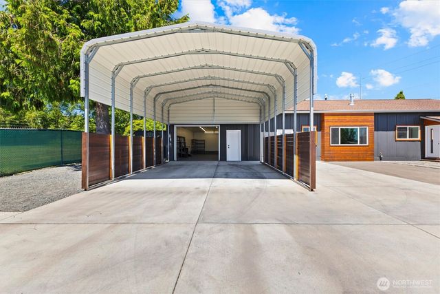 3275 Bennett Drive, Bellingham, WA 98225