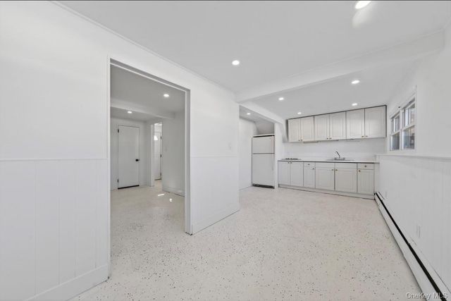 8 Whitebirch Lane, Commack, NY 11725