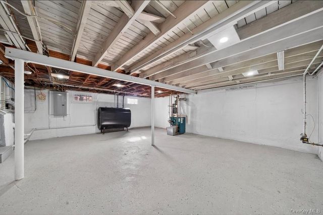 8 Whitebirch Lane, Commack, NY 11725