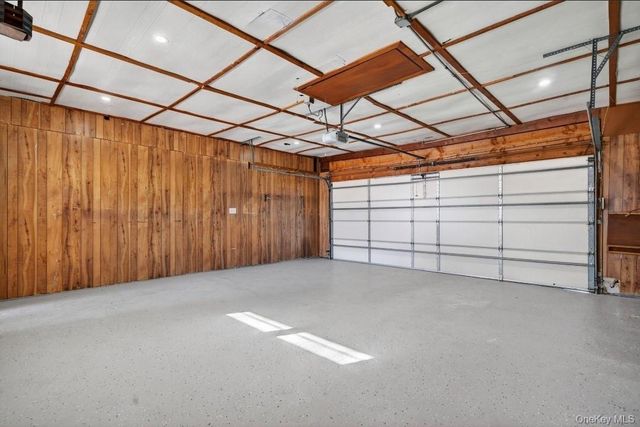 8 Whitebirch Lane, Commack, NY 11725