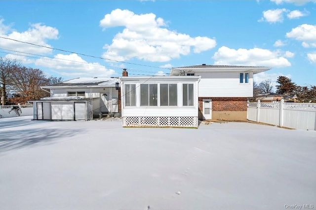 8 Whitebirch Lane, Commack, NY 11725