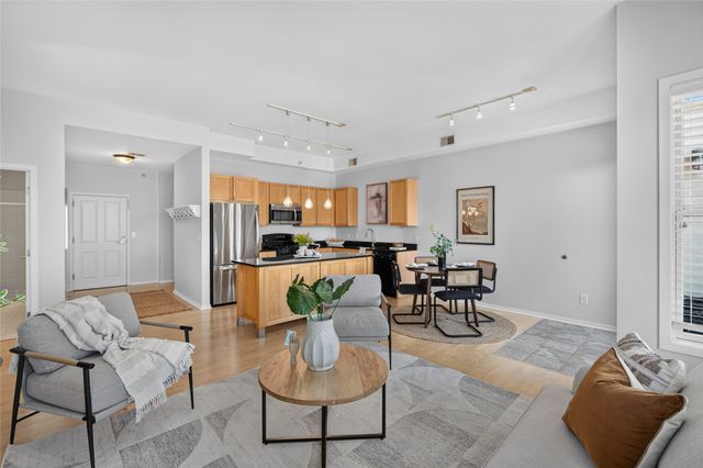 100 Water Street 404, Des Moines, IA 50309