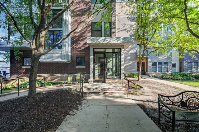 100 Water Street 404, Des Moines, IA 50309