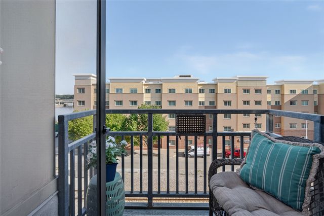 100 Water Street 404, Des Moines, IA 50309