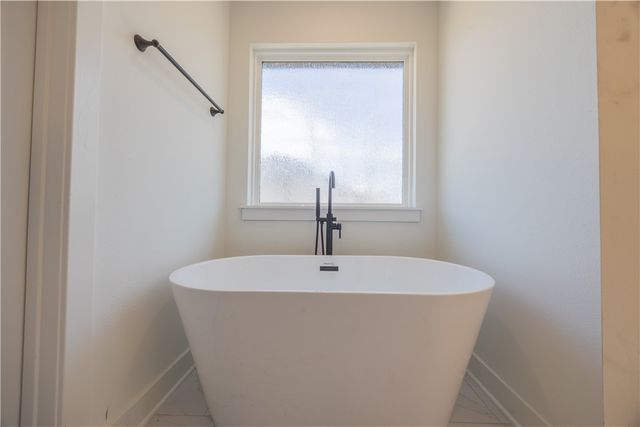 2801 W Rutledge Lane, Fayetteville, AR 72704