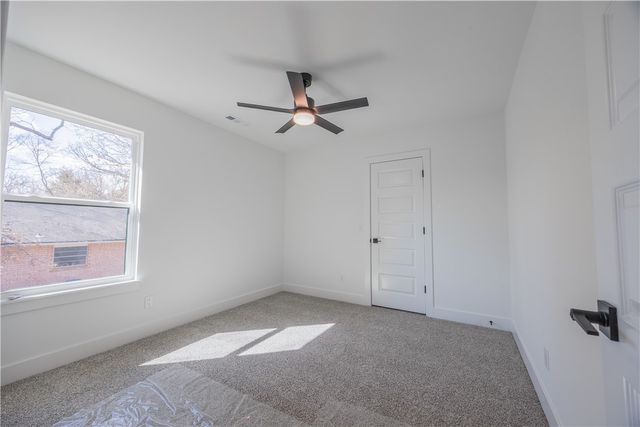 2801 W Rutledge Lane, Fayetteville, AR 72704