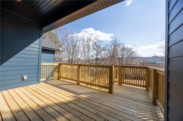 2801 W Rutledge Lane, Fayetteville, AR 72704